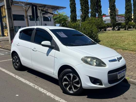 FIAT PALIO 1.6 MPI ESSENCE 16V FLEX 4P MANUAL